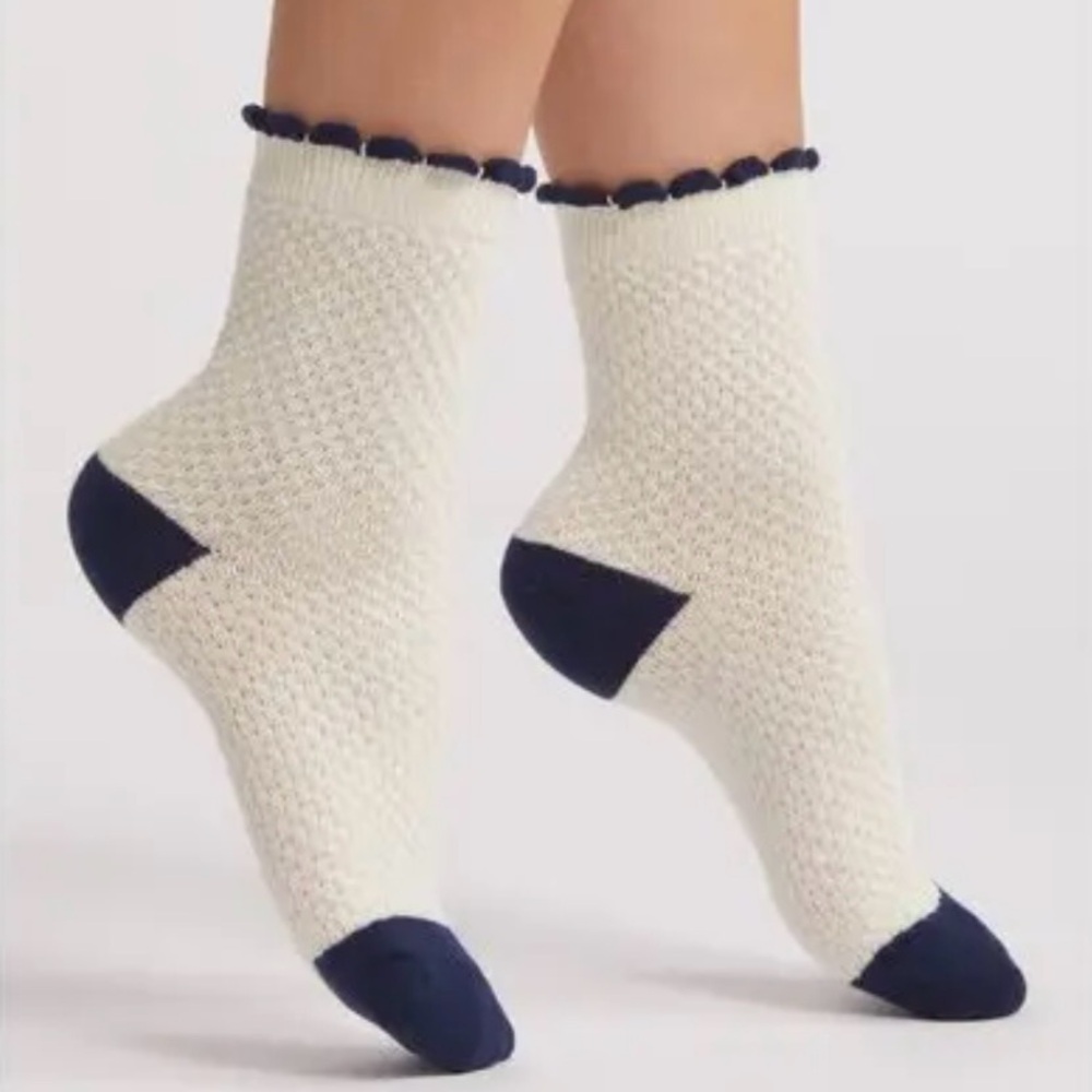 Casa Clara Scallop Cuff Crew Socks